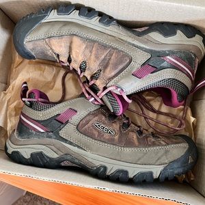 Keen | Women’s Targhee III Waterproof Shoes size 8.5
